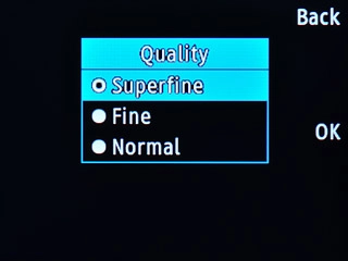 Highlight Superfine, Fine or Normal and press the Navigation key.