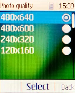 Highlight the required setting and press the Navigation key.